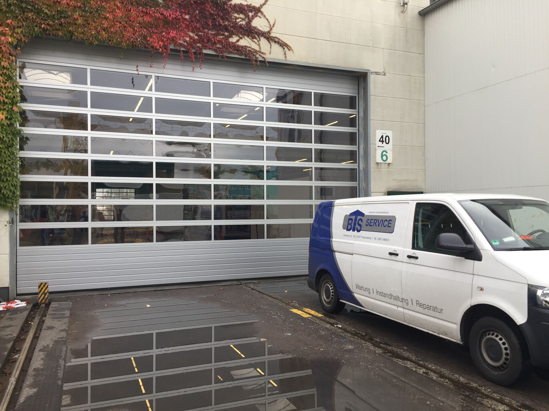 Vor-Ort-Einsatz BTS Montageservice ★ Industrie-Falttor