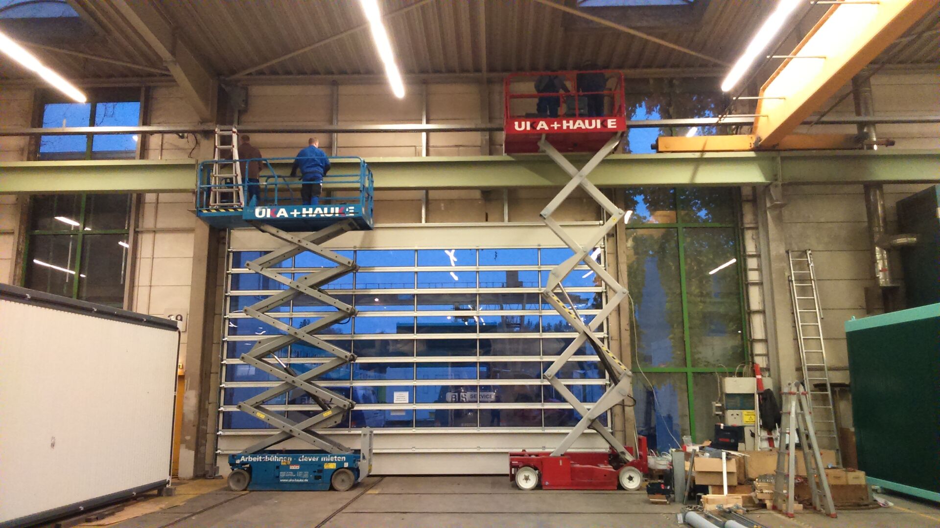 Mitarbeiter BTS Montageservice ★ Installation Industrie-Torsystem